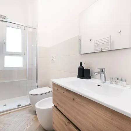 Apartment Easylife - Il Tuo Spazio Ideale A Milan