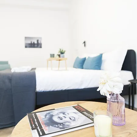 Easylife - Il Tuo Spazio Ideale A *