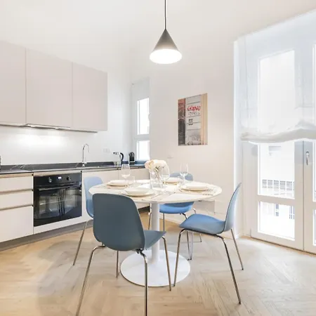 Apartment Easylife - Il Tuo Spazio Ideale A Milan